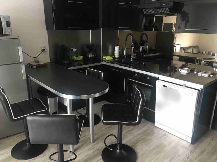 Apartment Bord Canal Tranquillite Demain Nous Appartient Sete